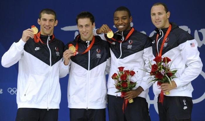 HCV thứ 2 của Phelps ở nội dung tiếp sức tự do 4x100m, với sự giúp sức đáng kể của Jason Lezak.